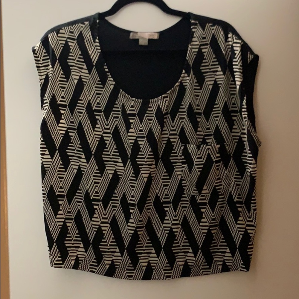 Black and taupe crop top